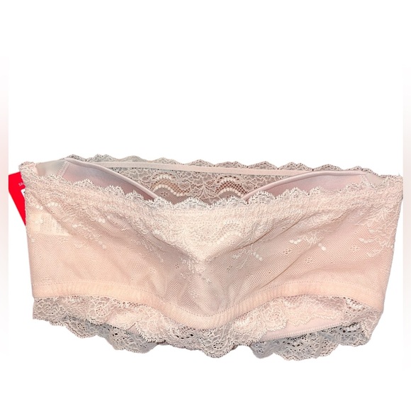 NWT SPANX Lace Undetectable Better Bandeau Strapless Bra in Creme Blush Large - Picture 2 of 6